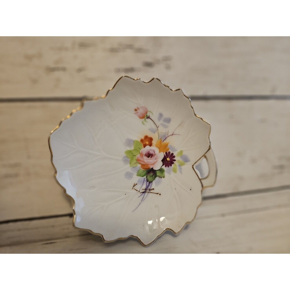 Gorgeous Vintage Hand-Painted Porcelain Leaf. Japan. Signed.โ 5โ.